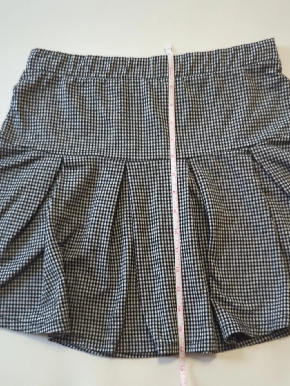 2/$20 Urban Romantics Size Medium Black And White Plaid Pleated Mini Skirt Fall